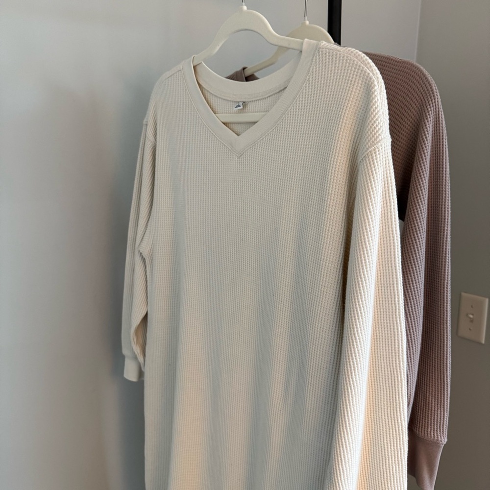 Black, Cream, and Tan Long Sleeve High End Waffle Dresses (Lot of 3) - Picture 6 of 10
